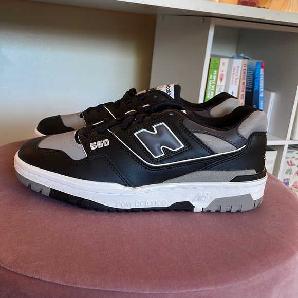 LIKE NEW new balance 550 sneakers unisex! - Picture 2 of 4
